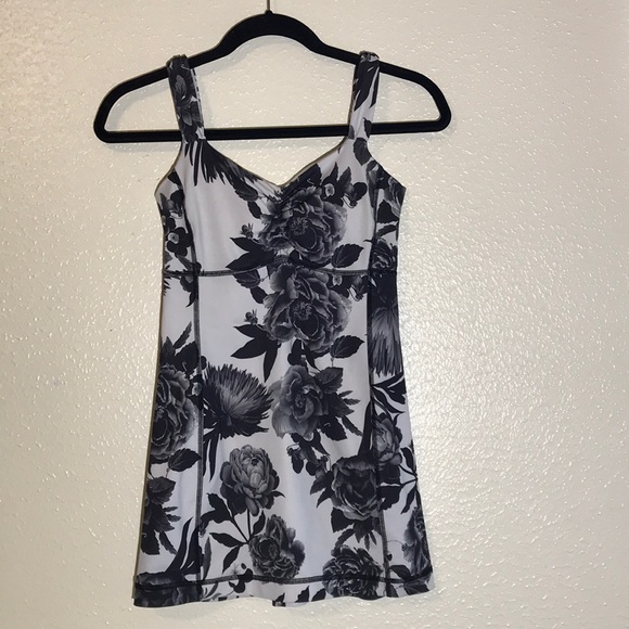 lululemon athletica Tops - Lululemon workout active wear tank top size 4